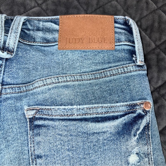 Judy Blue Shorts Women Small Cut Off Jean Button Fly Medium Wash Stretch Fitted - Picture 3 of 8